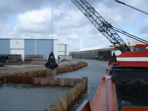 sBouwkuip uitknijpen Schiethavenkanaal Zaandam